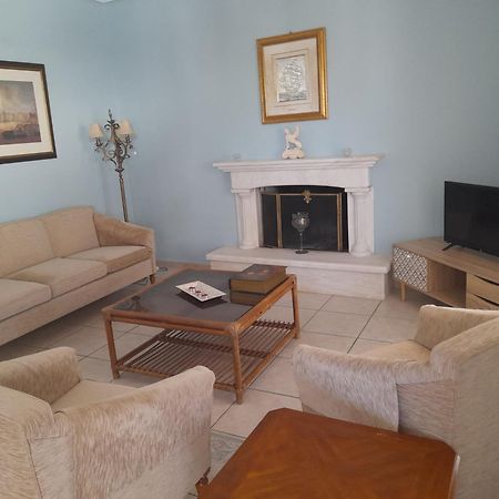 Lydia House Apartment Corinth ภายนอก รูปภาพ