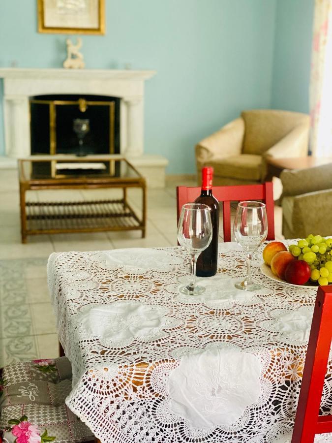 Lydia House Apartment Corinth ภายนอก รูปภาพ